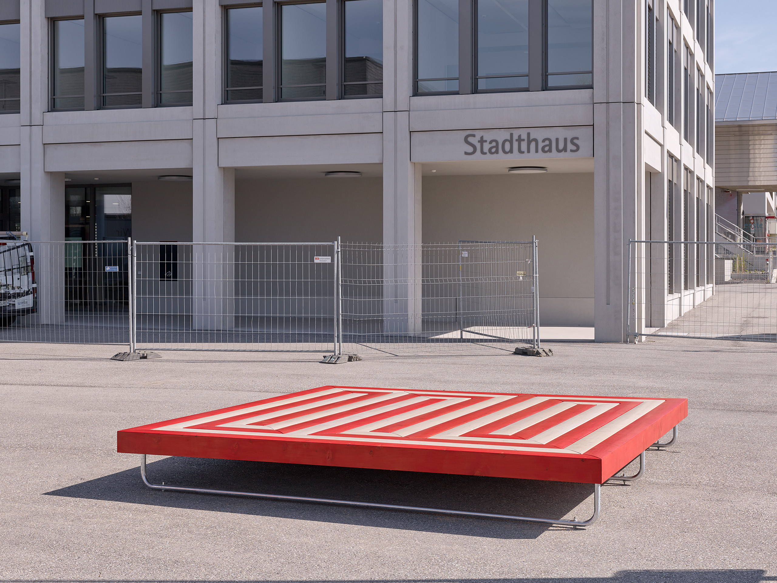 Farbsockel by Kerim Seiler